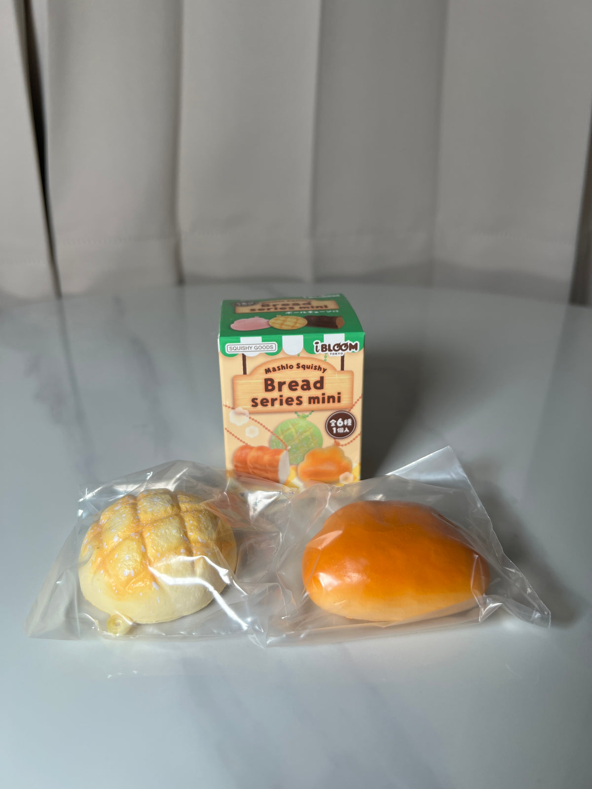 BLOOM Mashlo Squishy Bread Series Mini Andes Melon Bread and Cream Bread