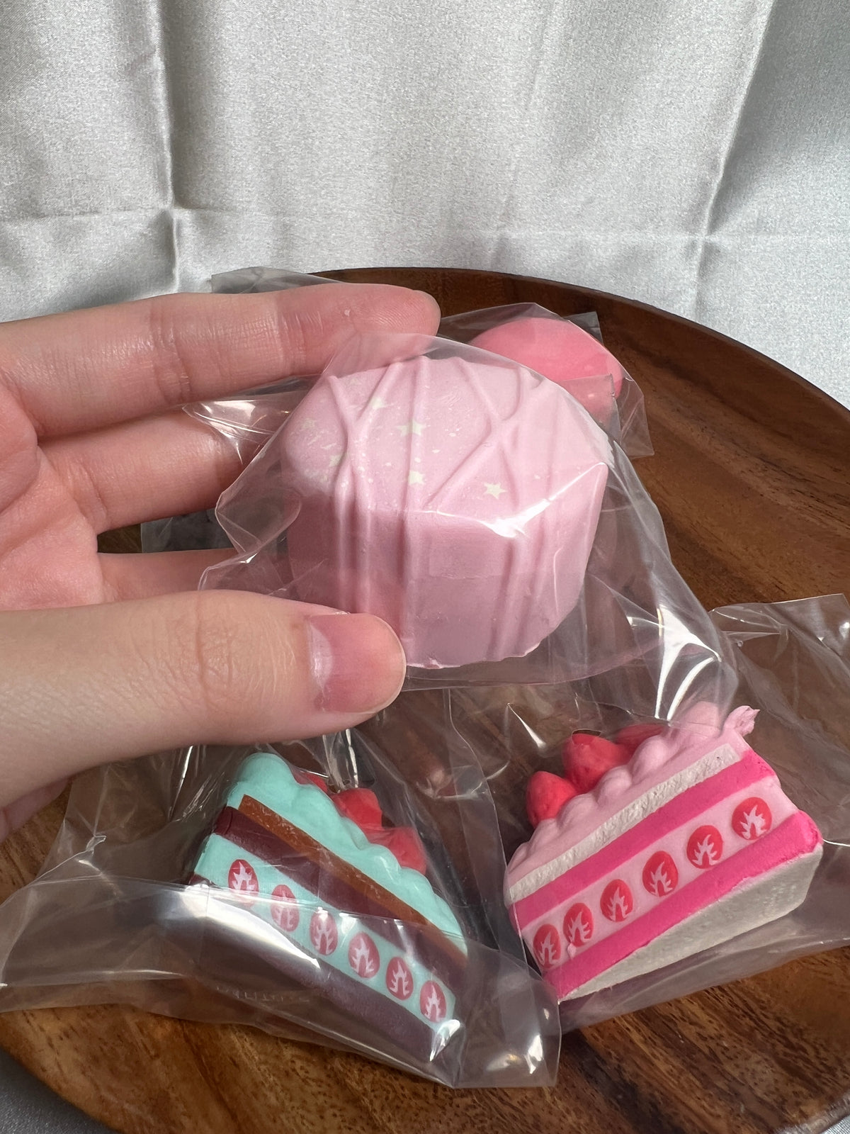 iBLOOM Strawberry Cheesecake Mini Sweet Color Squishy