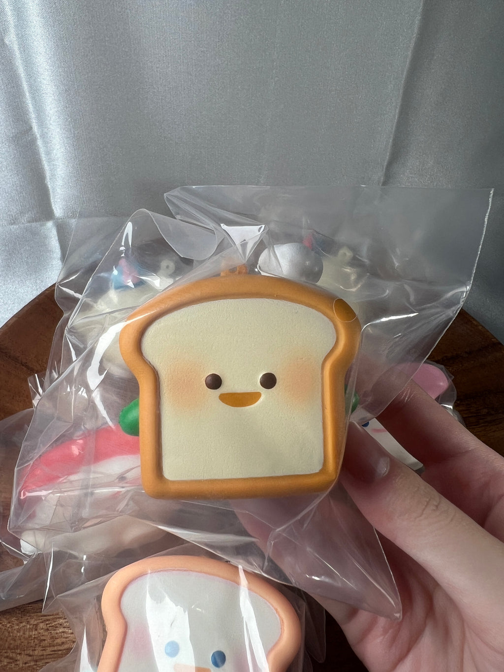 iBLOOM Paku Mogu Town bread squishy