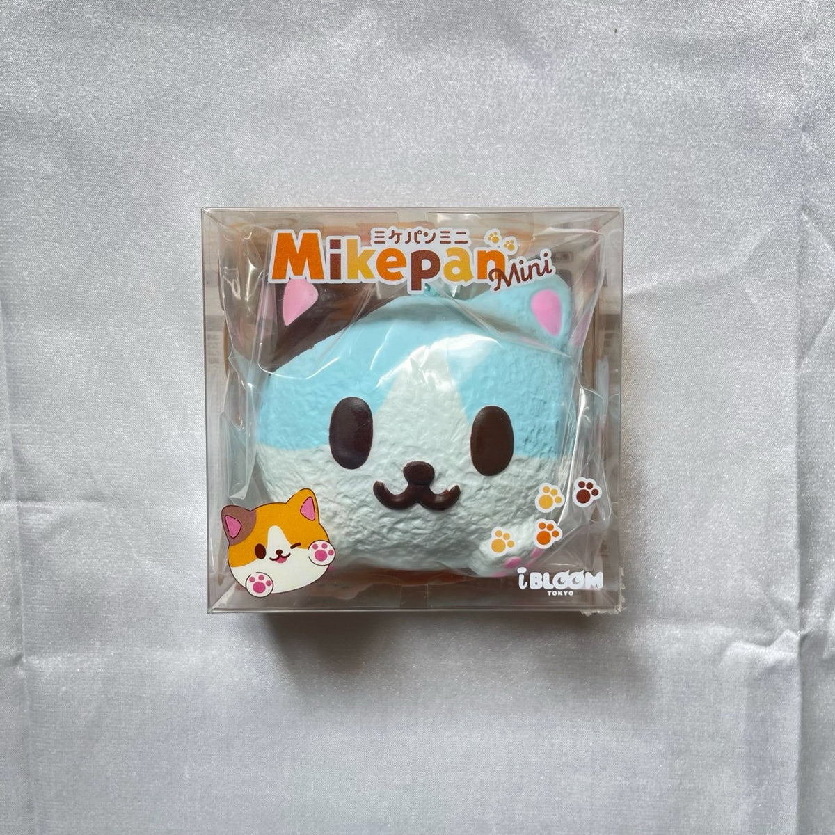 iBLOOM Mikepan Mini Letty Squishy mint scented blue cat bread squishy