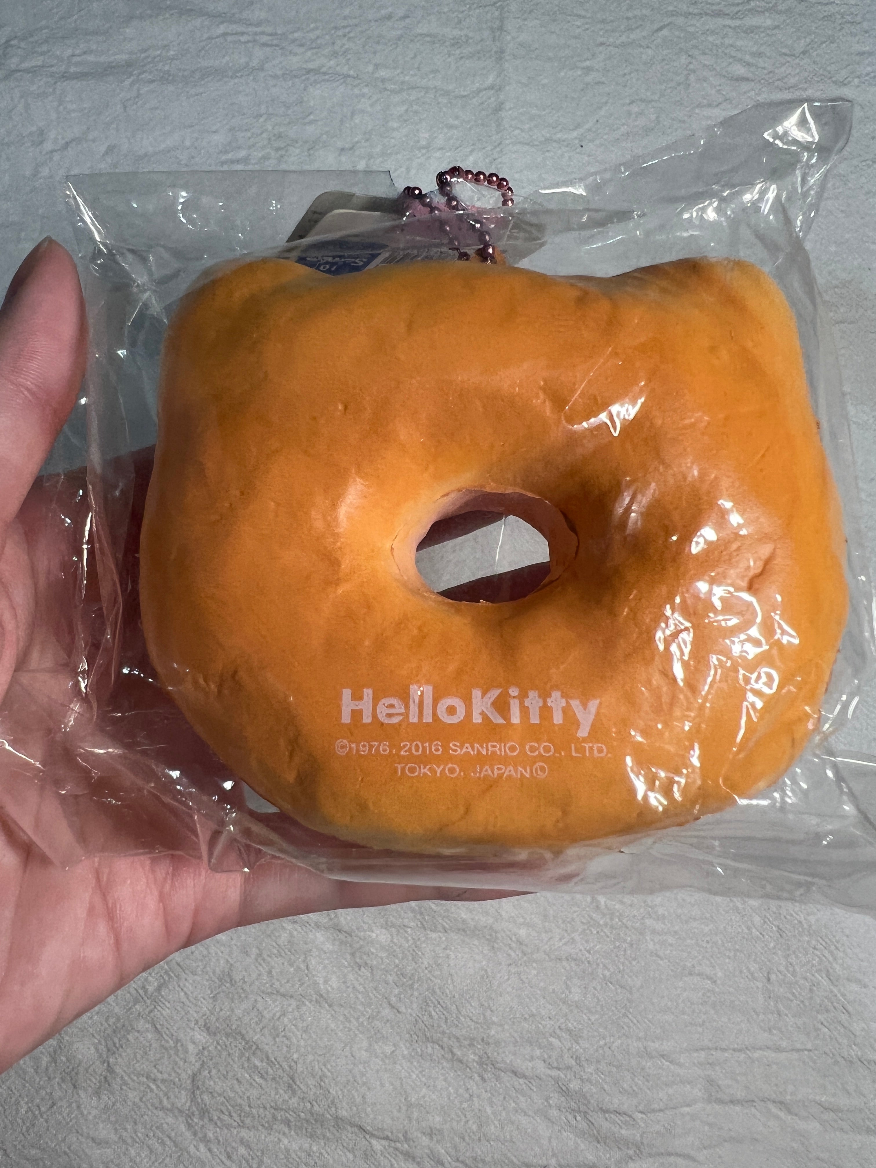 016 date mark on Sanrio Hello Kitty pink donut squishy