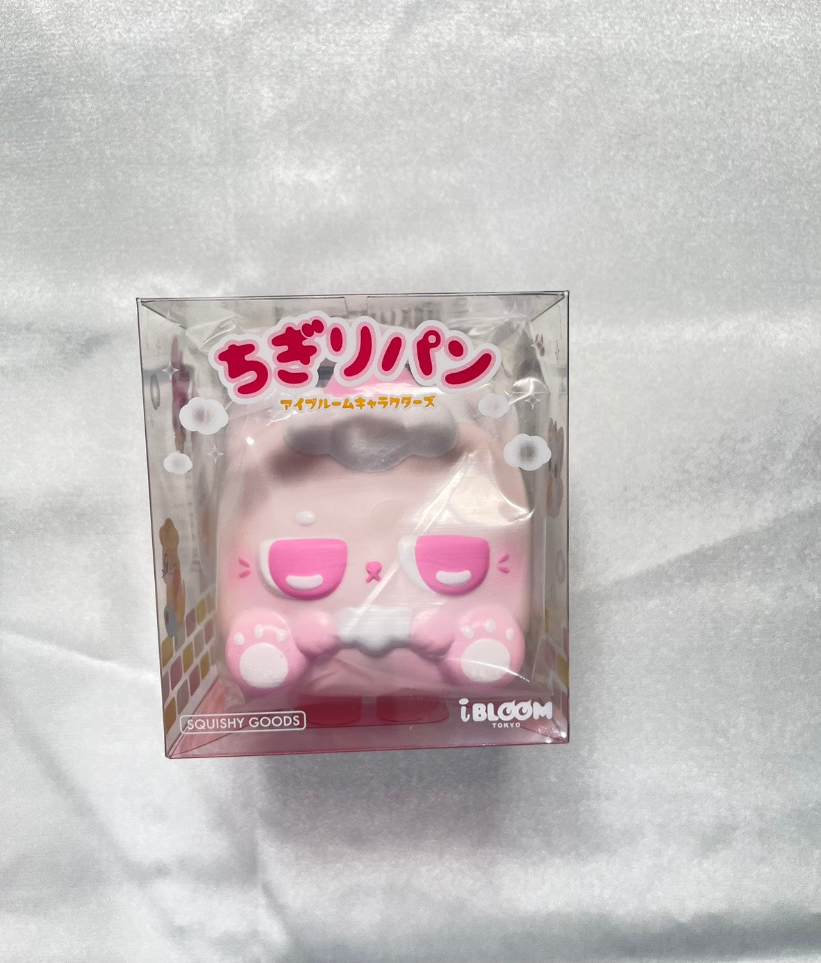 iBLOOM BERRY BERRY Chigiri Bread Strawberry Scented Squishy
